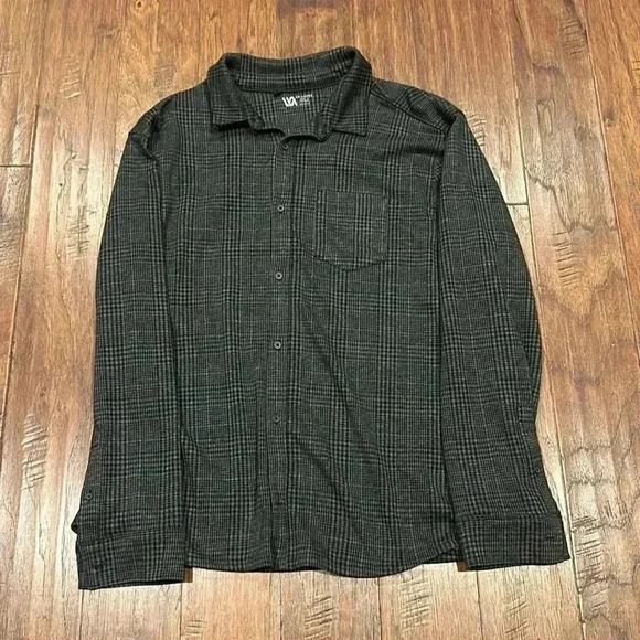 Dark Gray Button Down Thick Long Sleeve Top - Picture 7 of 11